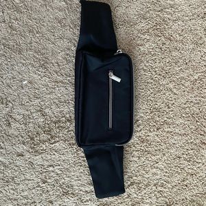 Black Fanny pack